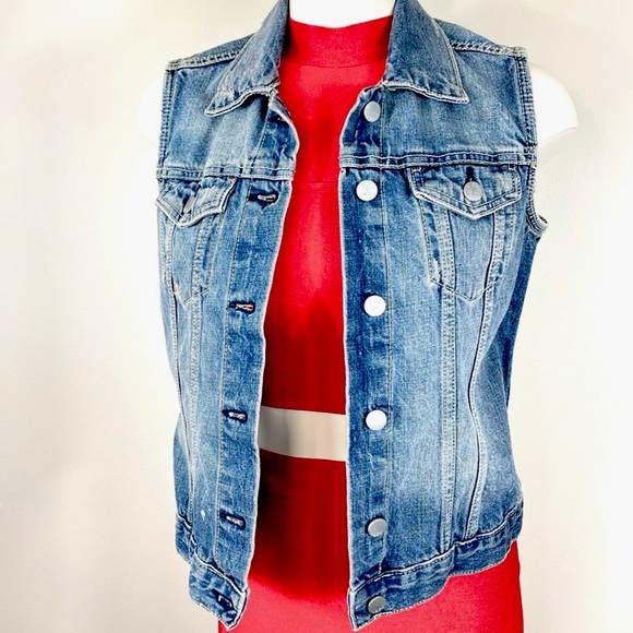 GAP Jackets & Blazers - GAP VEST denim 1969 VEST button front 100% COTTON sleeveless Small TIMELESS BLUE